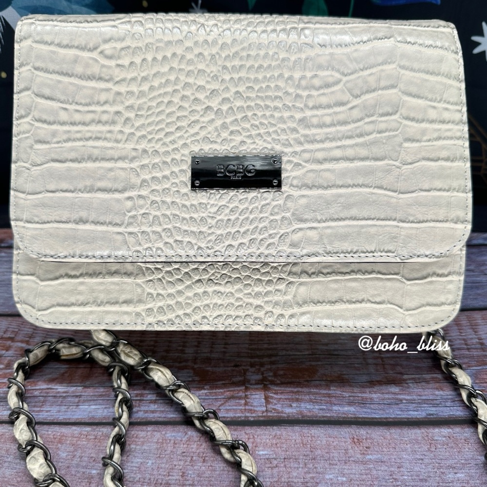 BCBG | Croc Embossed Crossbody Bag NWOT